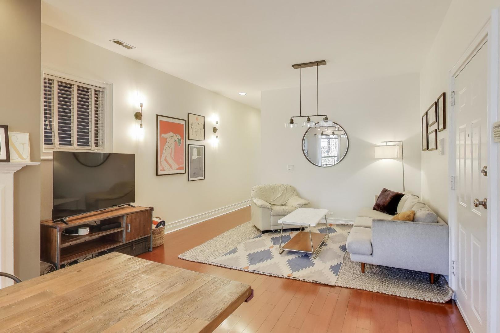 2317 W BELMONT Avenue 1