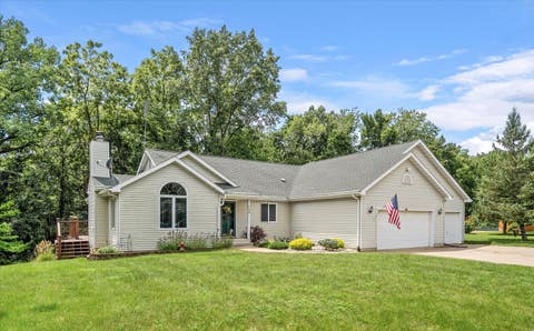 Photo of 154 LAKE THUNDERBIRD Drive, Putnam, IL 61560 (MLS # 12720608)