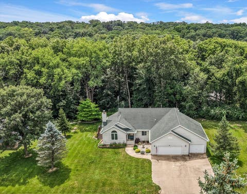 Tiny photo for 154 LAKE THUNDERBIRD Drive, Putnam, IL 61560 (MLS # 12720608)