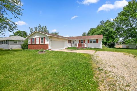 Photo of 1572 Cardinal Drive, Bourbonnais, IL 60914 (MLS # 12652507)