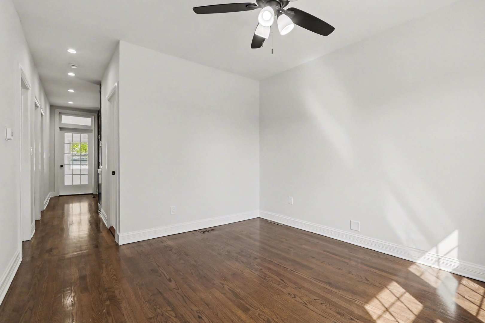 2638 N New England Avenue