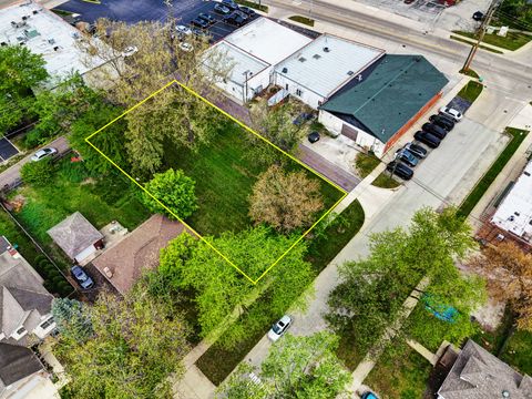 260 N Linden Avenue Westmont IL 60559