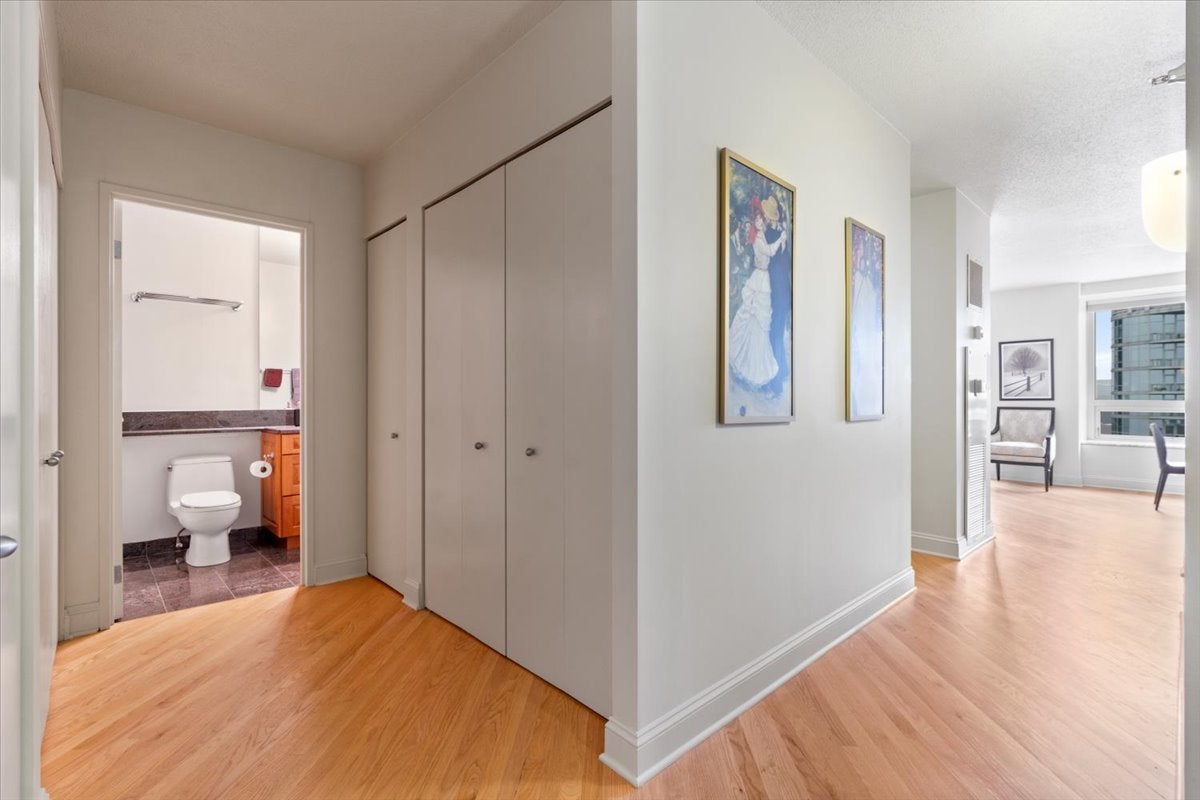 512 N MCCLURG Court 4309