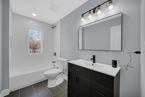 Tiny photo for 6532 W 112th Street, Worth, IL 60482 (MLS # 12555324)