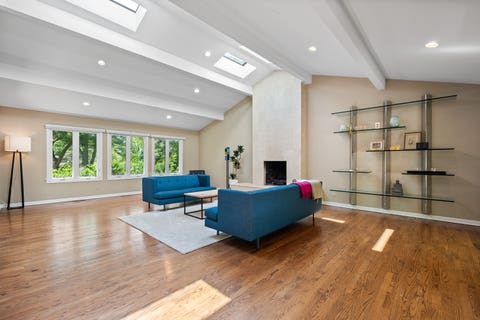 Tiny photo for 559 Hillside Drive, Highland Park, IL 60035 (MLS # 12663650)
