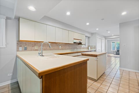Tiny photo for 559 Hillside Drive, Highland Park, IL 60035 (MLS # 12663650)