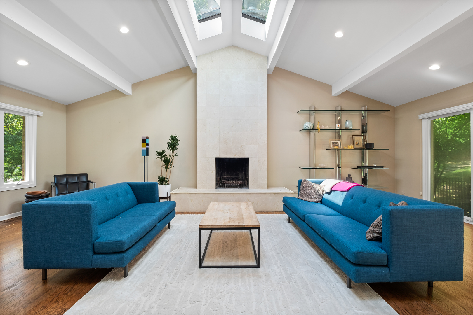 559 Hillside Drive