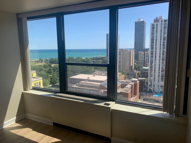 1560 N Sandburg Terrace 2104