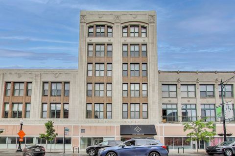 3151 N Lincoln Avenue 204 Chicago IL 60657