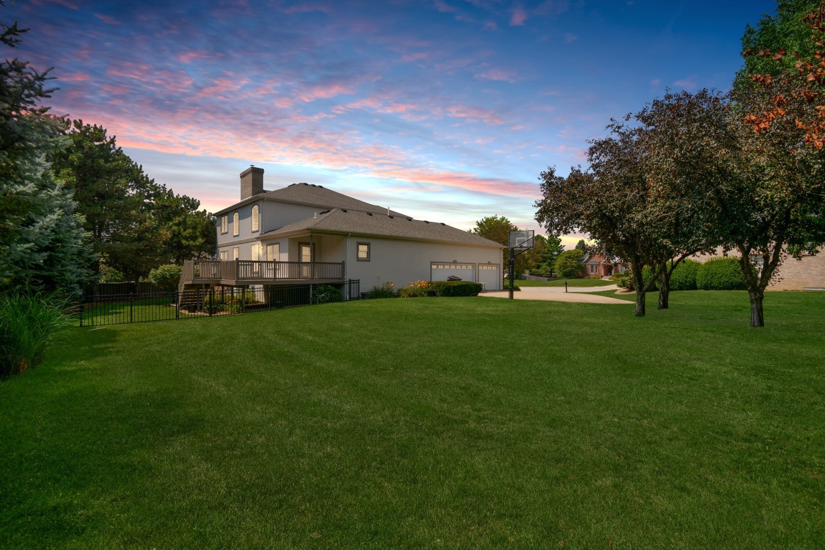 5 Weaver Court