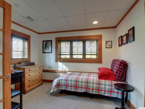 Tiny photo for 911 Ridgewood Dr Dr, Quincy, IL 62301 (MLS # 12636715)