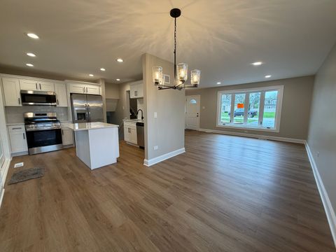 Tiny photo for 7547 Blazer Avenue, Justice, IL 60458 (MLS # 12620699)