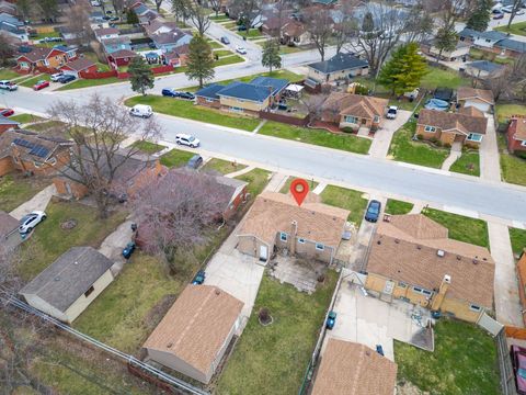 Tiny photo for 15566 Gouwens Lane, South Holland, IL 60473 (MLS # 12601504)
