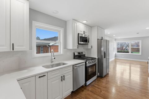 Tiny photo for 15566 Gouwens Lane, South Holland, IL 60473 (MLS # 12601504)