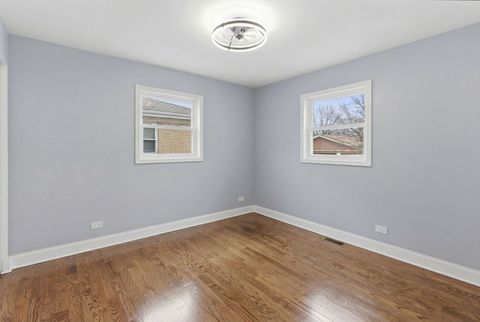 Tiny photo for 15566 Gouwens Lane, South Holland, IL 60473 (MLS # 12601504)