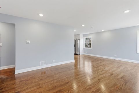 Tiny photo for 15566 Gouwens Lane, South Holland, IL 60473 (MLS # 12601504)