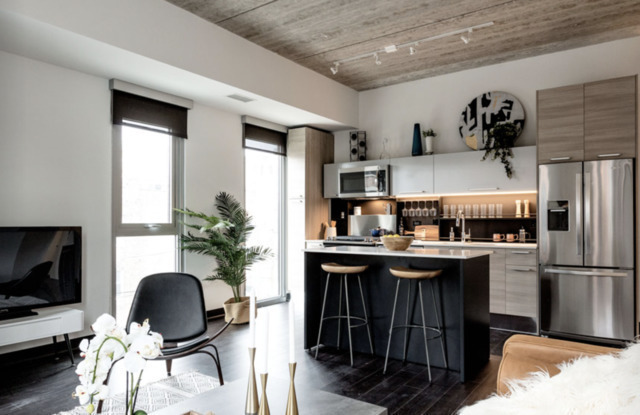 710 W Grand Avenue 412