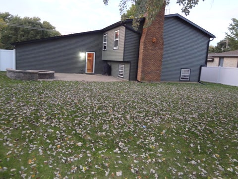 Tiny photo for 4193 Blackstone Avenue, Gurnee, IL 60031 (MLS # 12783987)