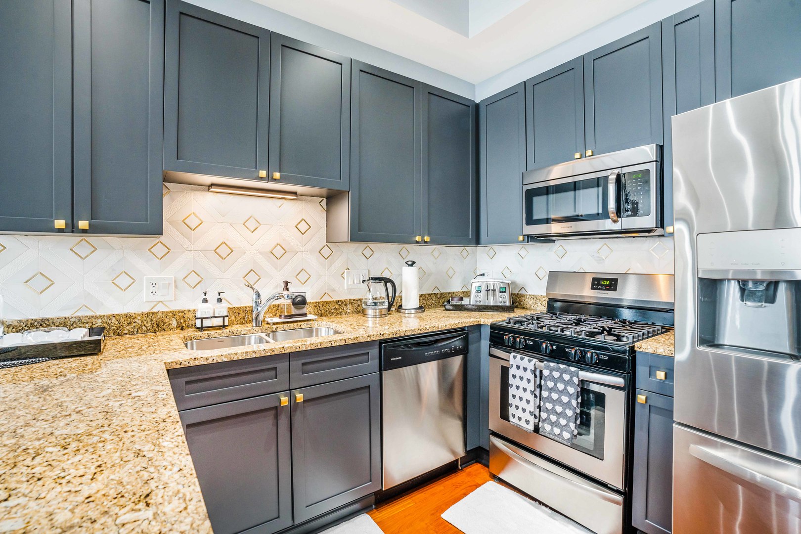 1464 S Michigan Avenue 2207