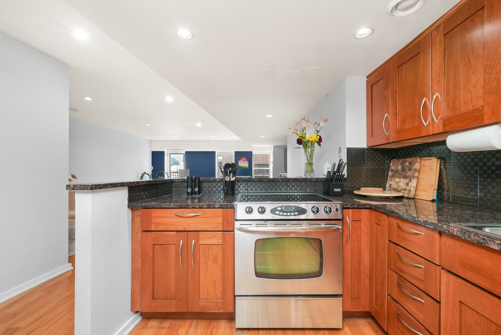 40 E 9th Street 1807
