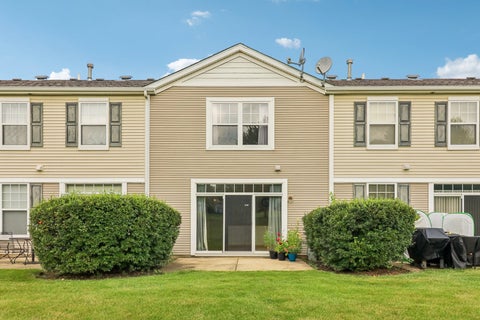 Tiny photo for 2040 Limestone Lane, Carpentersville, IL 60110 (MLS # 12642555)