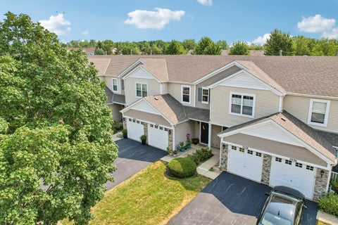 Tiny photo for 2040 Limestone Lane, Carpentersville, IL 60110 (MLS # 12642555)