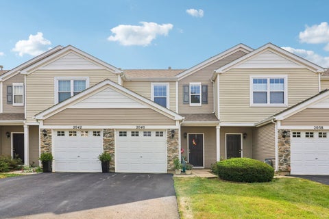 Photo of 2040 Limestone Lane, Carpentersville, IL 60110 (MLS # 12642555)