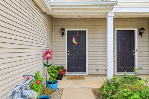 Tiny photo for 2040 Limestone Lane, Carpentersville, IL 60110 (MLS # 12642555)