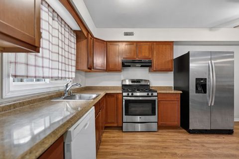 Tiny photo for 6102 Kit Carson Drive, Hanover Park, IL 60133 (MLS # 12619092)