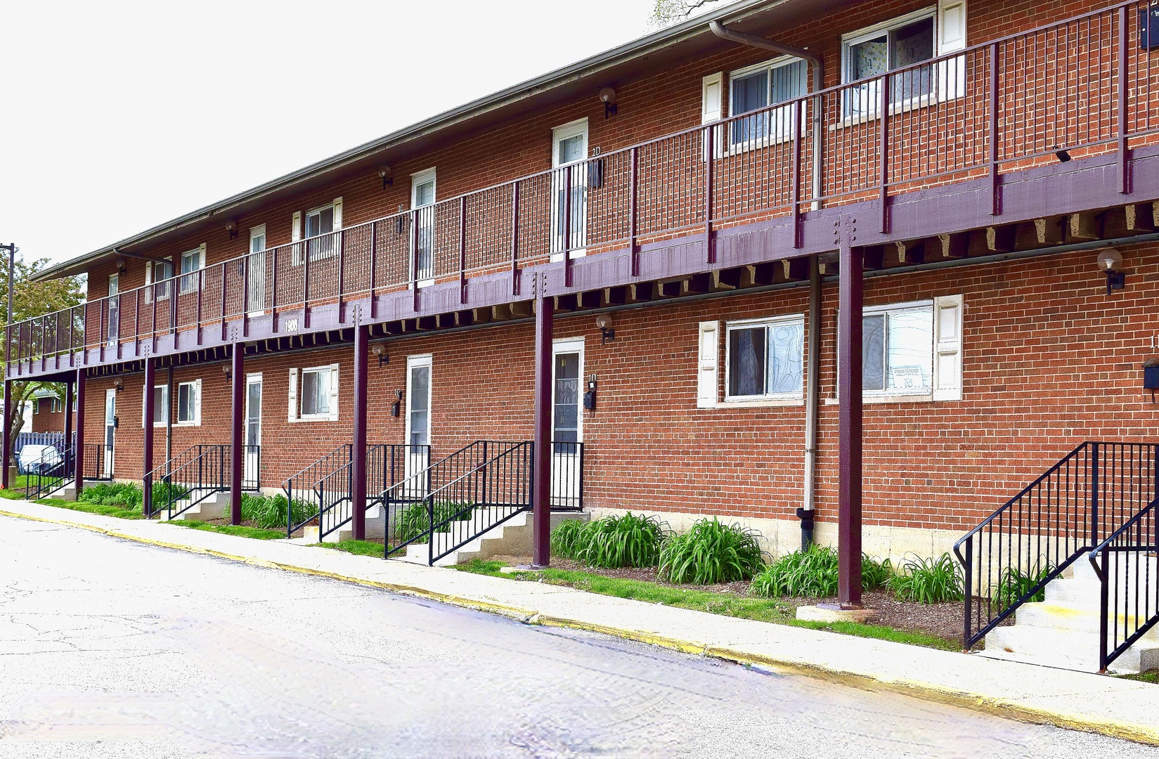 1900 W Knightsbridge Drive 1B