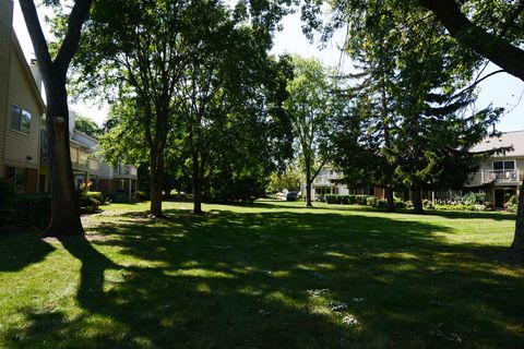 Tiny photo for 1502 Canbury Court #D1, Wheeling, IL 60090 (MLS # 12471871)