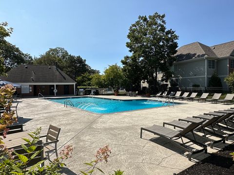 Tiny photo for 1502 Canbury Court #D1, Wheeling, IL 60090 (MLS # 12471871)