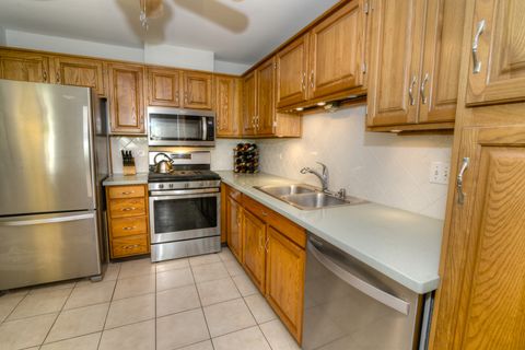 Tiny photo for 1502 Canbury Court #D1, Wheeling, IL 60090 (MLS # 12471871)