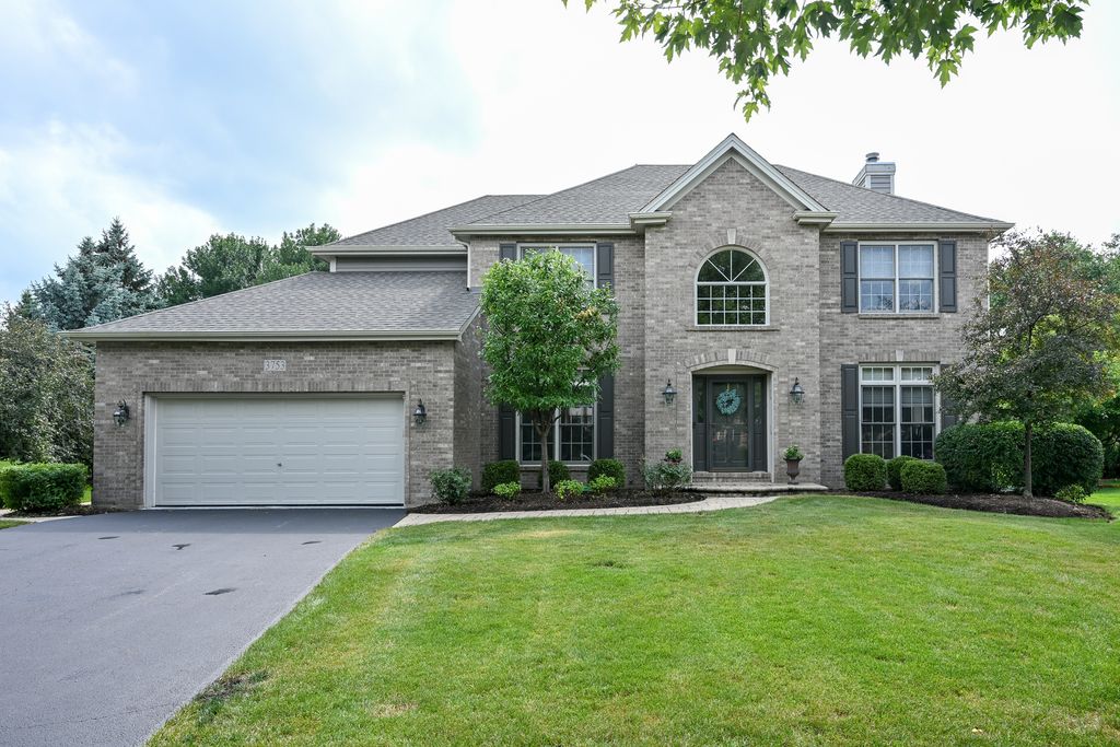 Photo for 3753 Queen Anne Court, St. Charles, IL 60174 (MLS # 12437230)