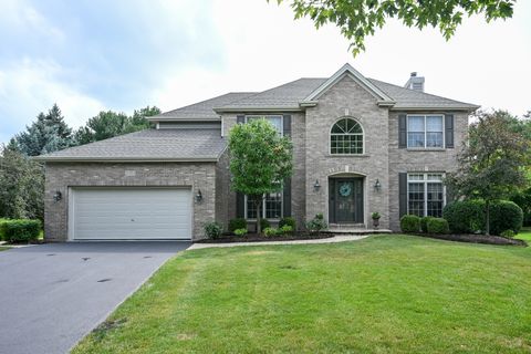 3753 Queen Anne Court St. Charles IL 60174