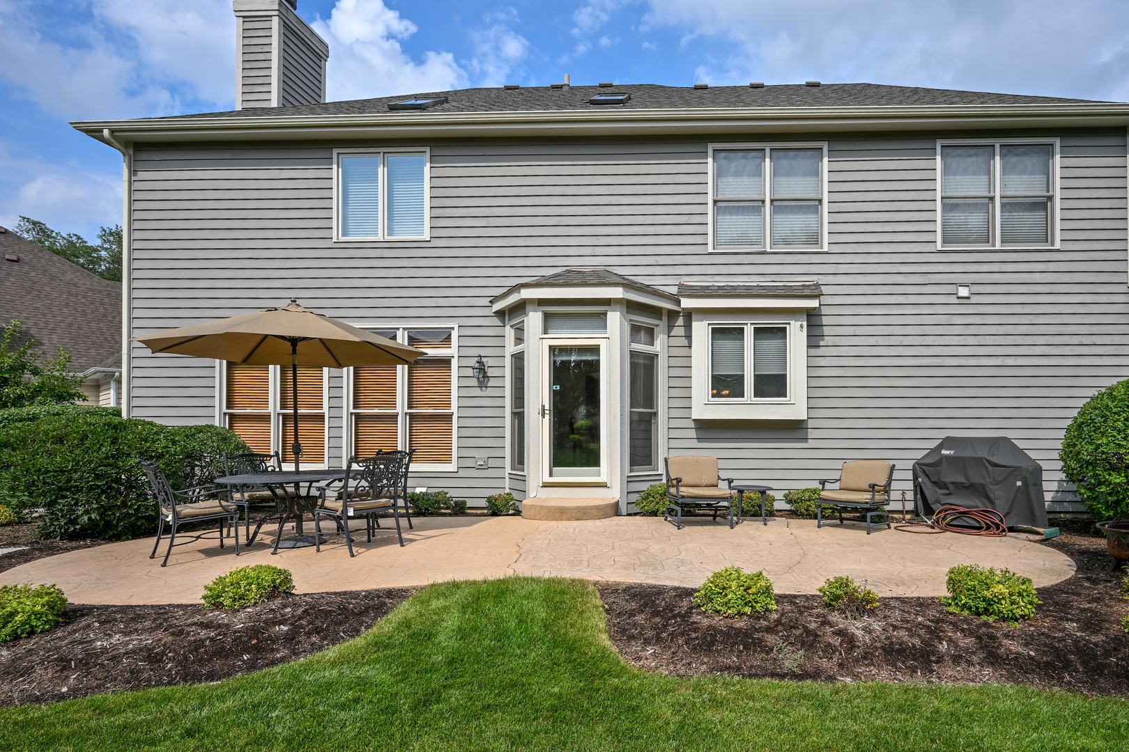 St. Charles, Illinois 60174, United States, 4 Bedrooms Bedrooms, ,3 BathroomsBathrooms,Residential,Contingent,212852