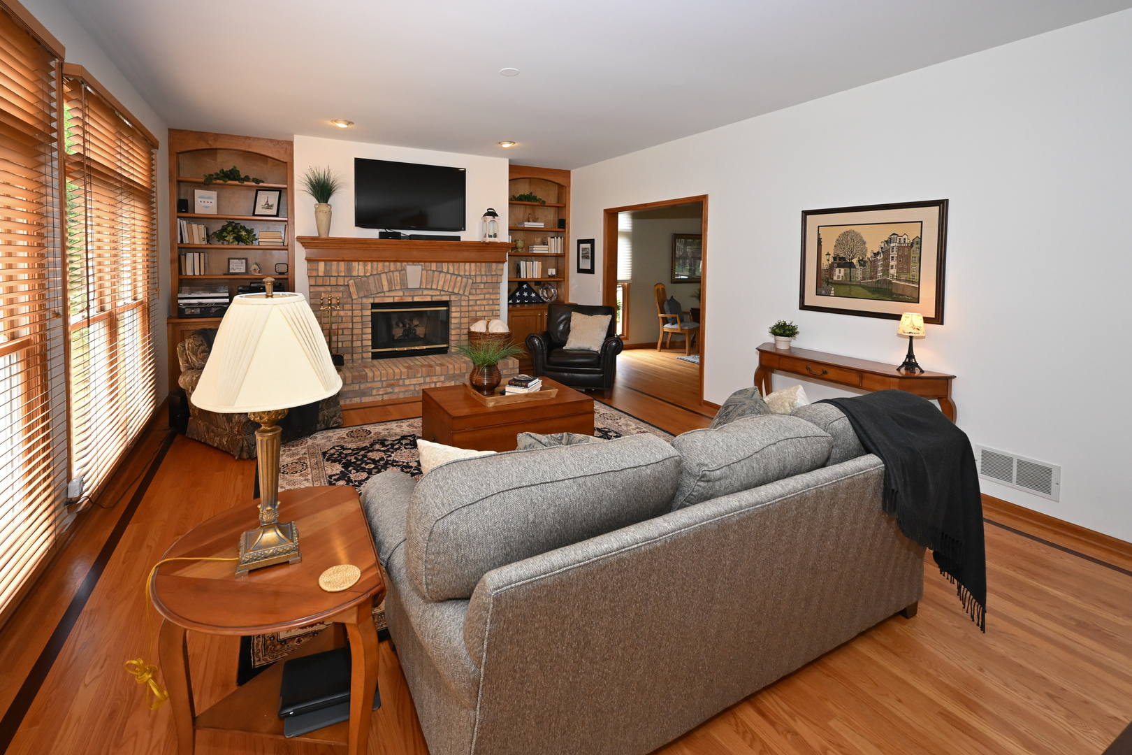 St. Charles, Illinois 60174, United States, 4 Bedrooms Bedrooms, ,3 BathroomsBathrooms,Residential,Contingent,212852