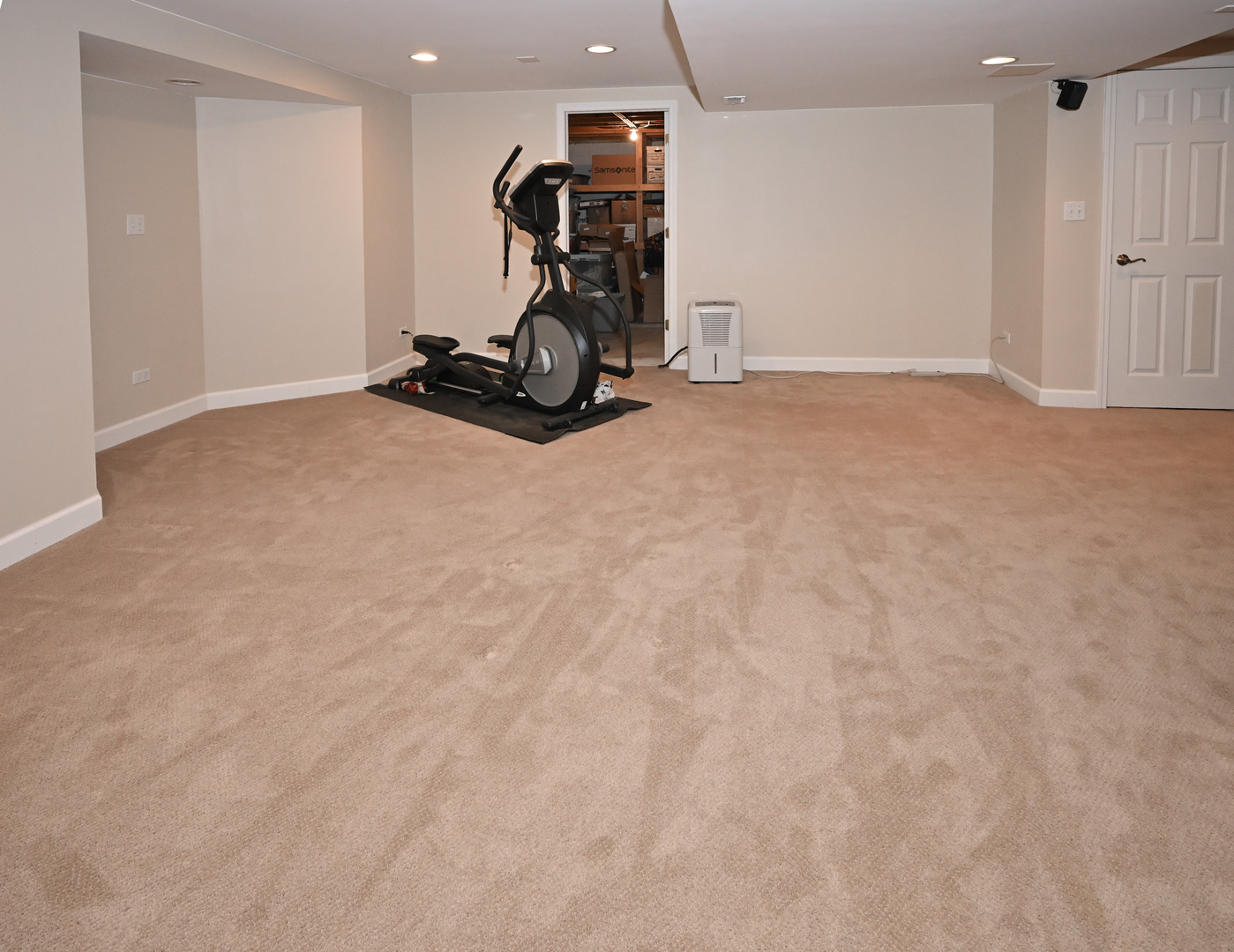 St. Charles, Illinois 60174, United States, 4 Bedrooms Bedrooms, ,3 BathroomsBathrooms,Residential,Contingent,212852