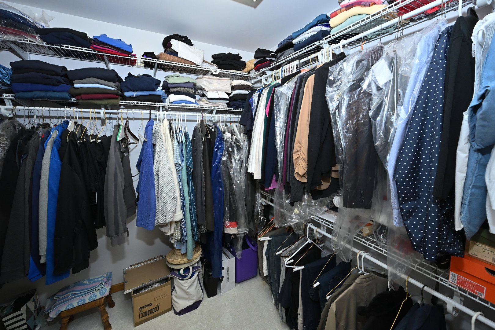 St. Charles, Illinois 60174, United States, 4 Bedrooms Bedrooms, ,3 BathroomsBathrooms,Residential,Contingent,212852