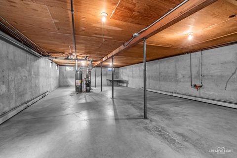 Tiny photo for 24 S Grant Street, North Aurora, IL 60542 (MLS # 12500630)