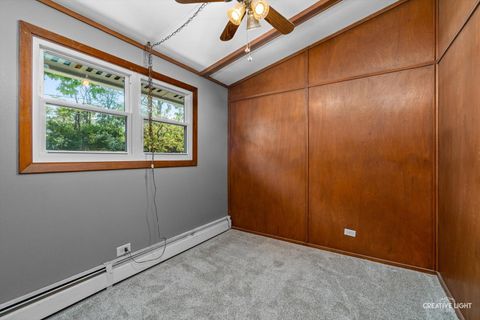 Tiny photo for 24 S Grant Street, North Aurora, IL 60542 (MLS # 12500630)