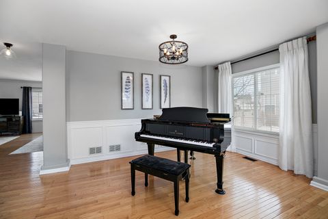 Tiny photo for 1675 Rosehall Lane, Elgin, IL 60123 (MLS # 12593295)