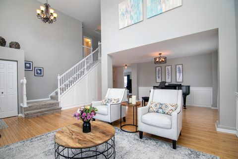 Tiny photo for 1675 Rosehall Lane, Elgin, IL 60123 (MLS # 12593295)