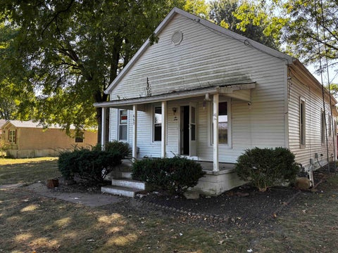Tiny photo for 660 W Jackson Street, Virden, IL 62690 (MLS # 12755349)