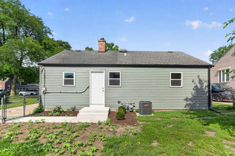 Tiny photo for 213 May Street, Bensenville, IL 60106 (MLS # 12705202)