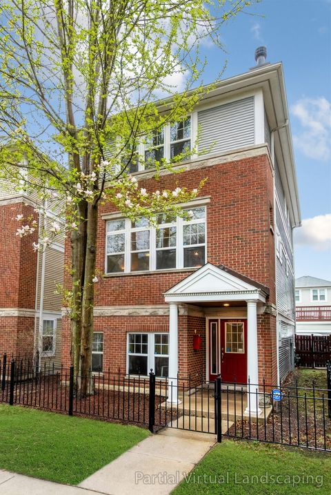 Photo of 4922-B S Cornell Avenue, Chicago, IL 60615 (MLS # 12611787)