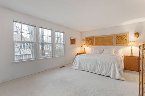 Tiny photo for 4922-B S Cornell Avenue, Chicago, IL 60615 (MLS # 12611787)