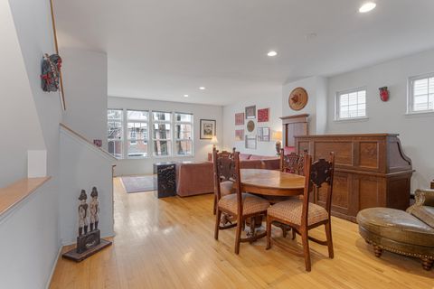 Tiny photo for 4922-B S Cornell Avenue, Chicago, IL 60615 (MLS # 12611787)
