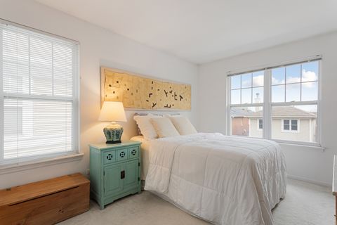 Tiny photo for 4922-B S Cornell Avenue, Chicago, IL 60615 (MLS # 12611787)