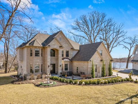 Photo of 822 Hoyden Court, Sugar Grove, IL 60554 (MLS # 12576282)